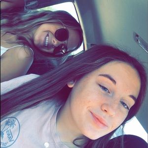 Meet your Posher, Kayla